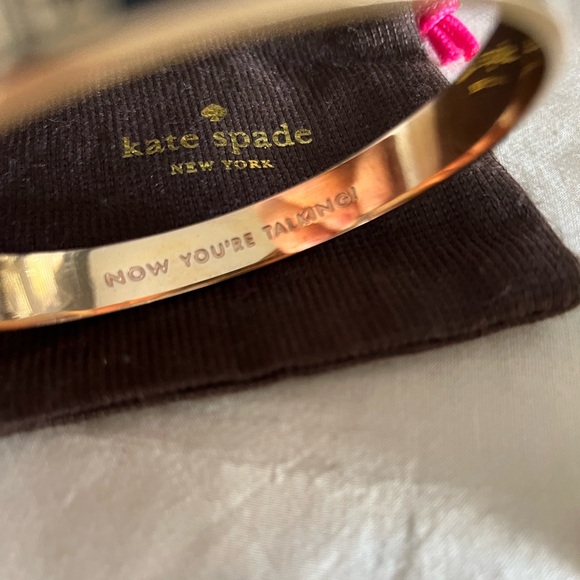 Kate Spade - Escape the Ordinary idiom bangle bracelet - Picture 2 of 8